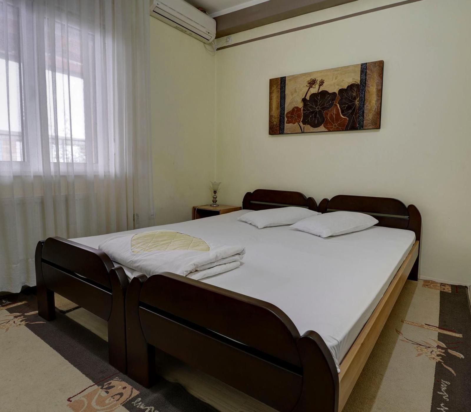 Hotel Perla Ldm Leskovac レスコヴァツ エクステリア 写真