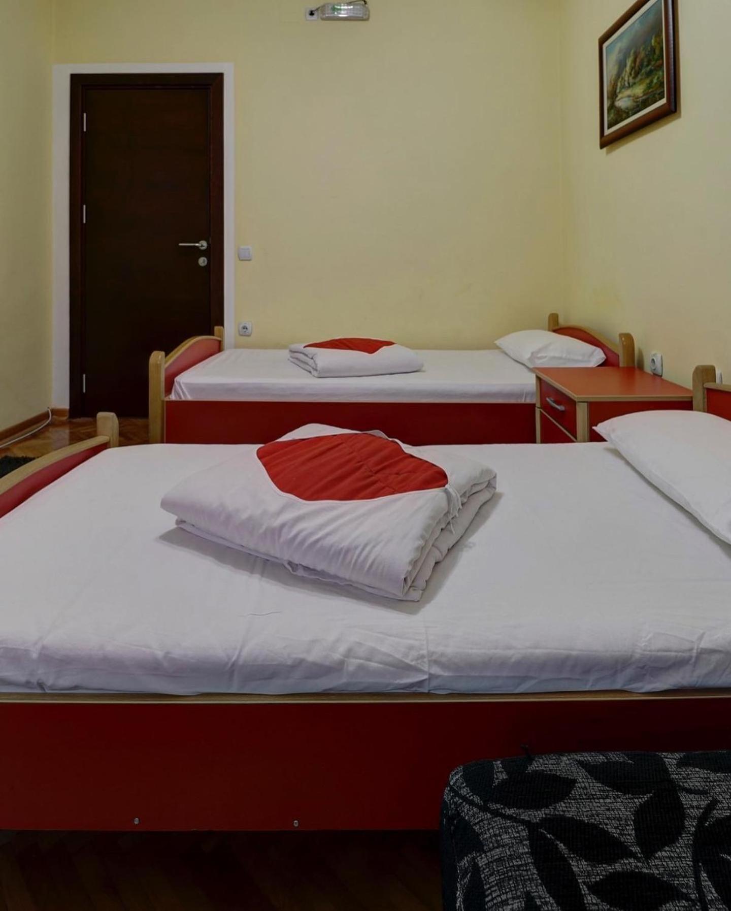 Hotel Perla Ldm Leskovac レスコヴァツ エクステリア 写真