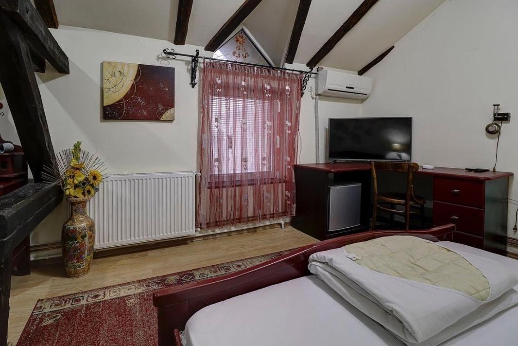 Hotel Perla Ldm Leskovac レスコヴァツ エクステリア 写真