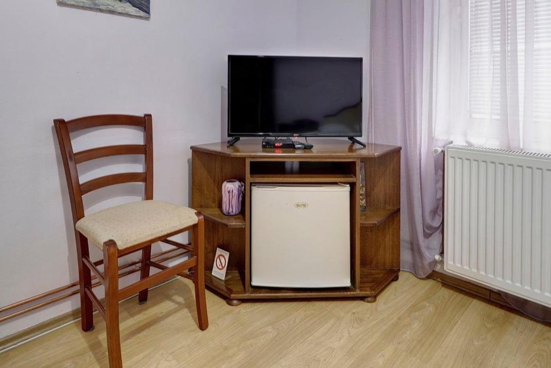 Hotel Perla Ldm Leskovac レスコヴァツ エクステリア 写真